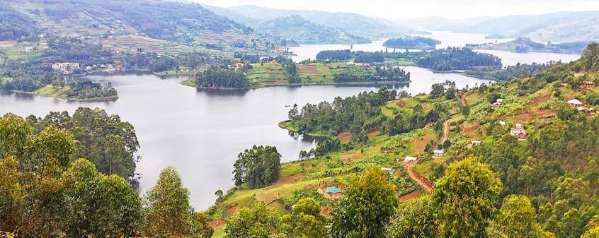 Family Safari in Uganda with relaxing scenery