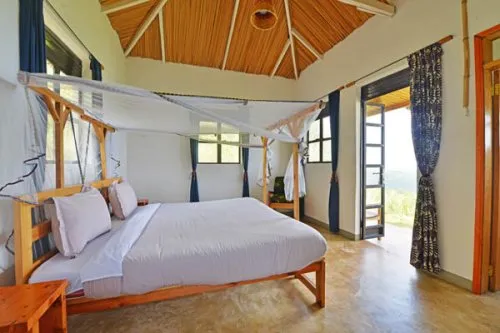 Isunga Lodge accommodation near Kibale Forest